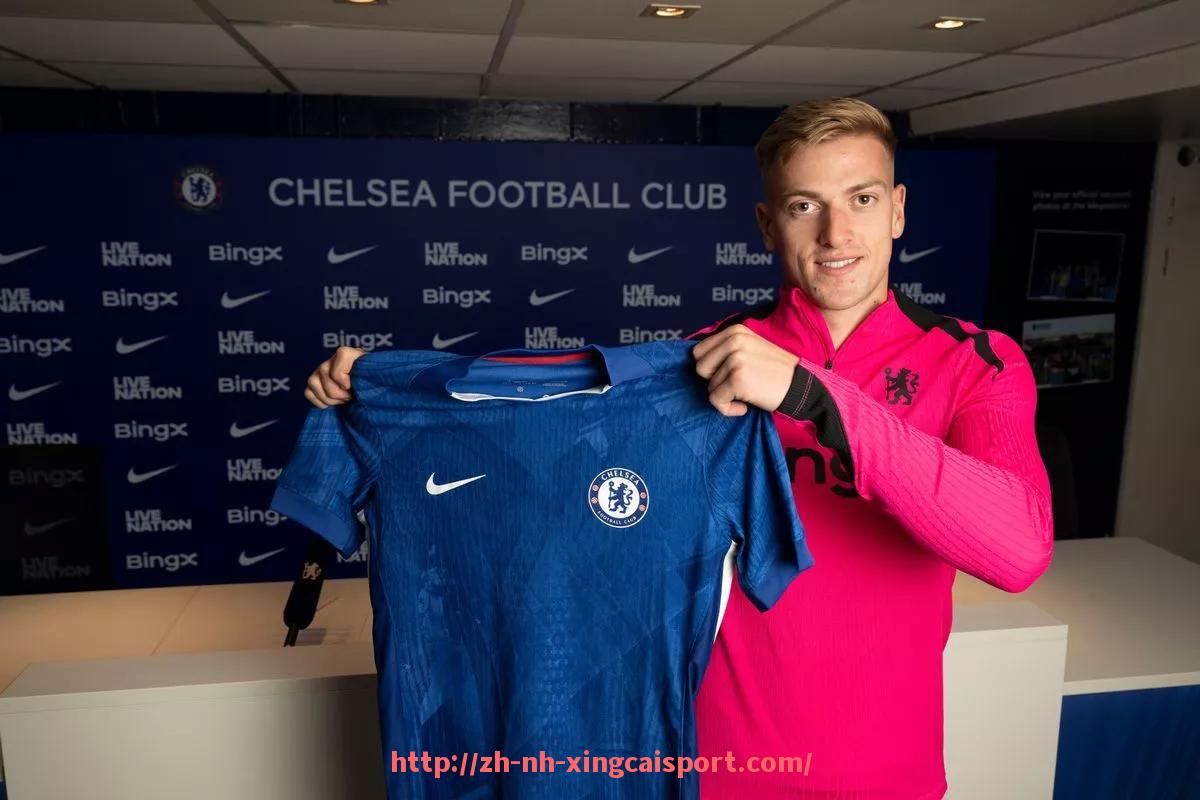 杏彩体育-法甲球队球迷支持率调查及俱乐部互动策略